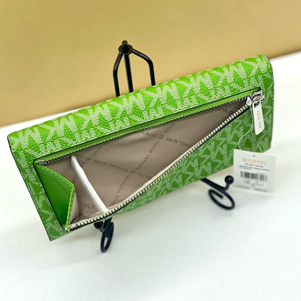 Michael Kors Green Monogram Large Trifold Wallet - Picture 5 of 9
